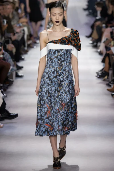 Look 46